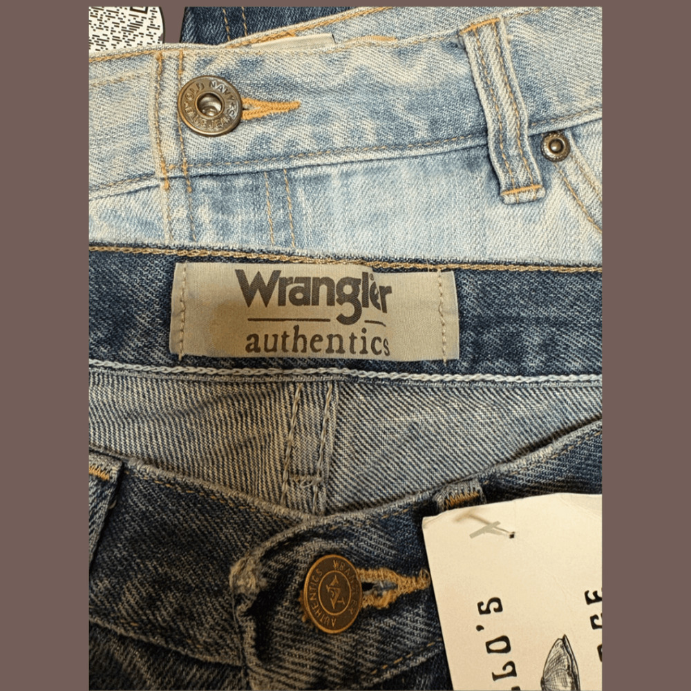 Wrangler Relaxed Fit Jeans | Medium Wash | Size 32x34 | Vintage - Picture 4 of 5